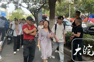 记者：拜仁还在和戴维斯谈，但已经在关注赫罗纳边卫古铁雷斯